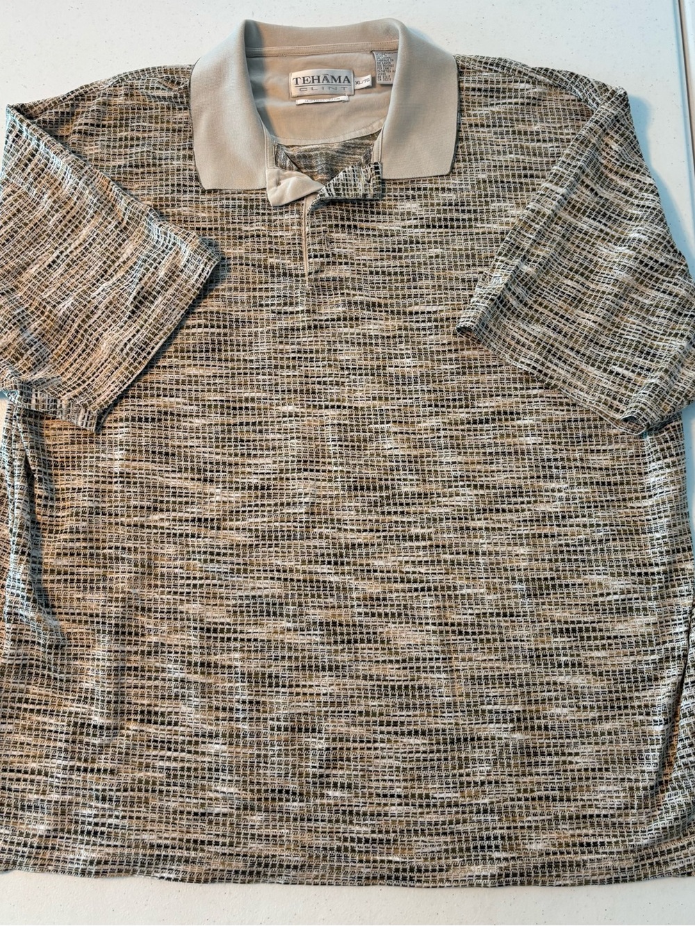 TEHAMA Men's Short Sleeve Polo in Beige and Brown Heather